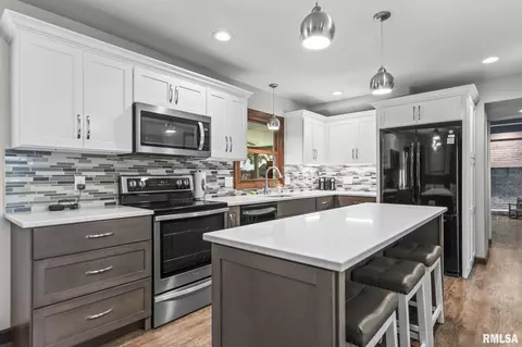 Kitchen - 155 Exmore Dr, Springfield, IL 62704 photo 1 of 6