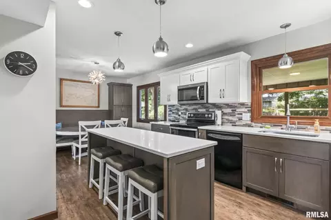 Kitchen - 155 Exmore Dr, Springfield, IL 62704 photo 2 of 6
