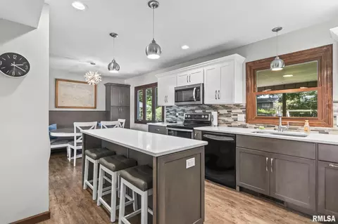 Kitchen - 155 Exmore Dr, Springfield, IL 62704 photo 3 of 6