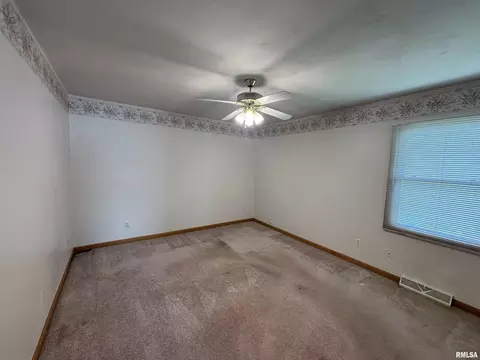Bedroom - 2905 Rend Dr, Springfield, IL 62707 photo 2 of 6