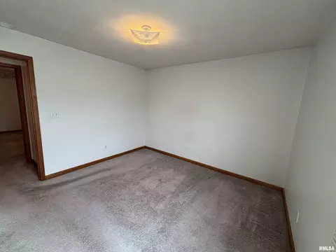 Bedroom - 2905 Rend Dr, Springfield, IL 62707 photo 3 of 6