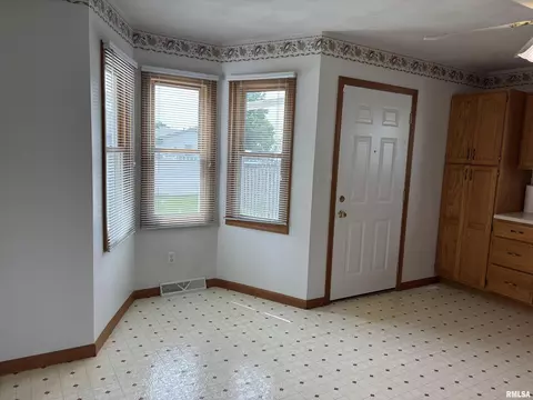 Entry Way - 2905 Rend Dr, Springfield, IL 62707 photo 1 of 2