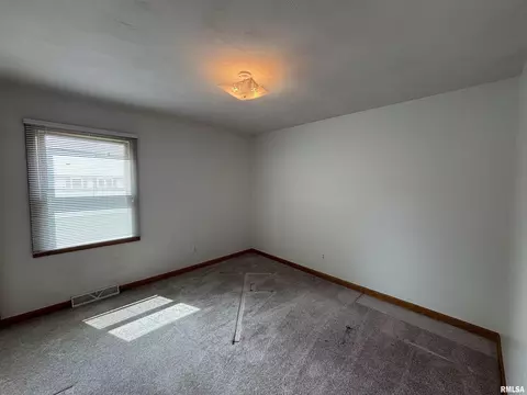 Bedroom - 2905 Rend Dr, Springfield, IL 62707 photo 6 of 6
