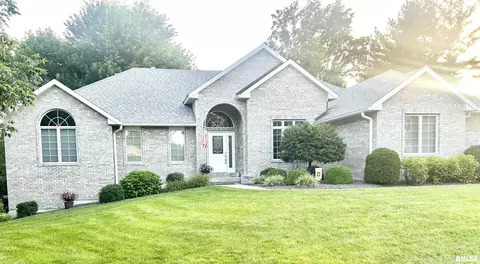2701 Cheswick Rd, Quincy, IL 62301