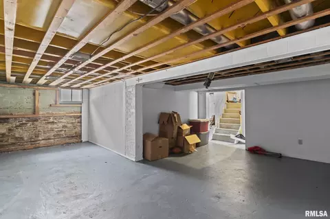 Other - 1904 S College St, Springfield, IL 62704 photo 10 of 12