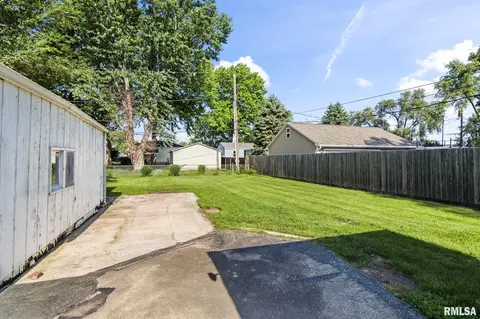 Exterior - 3219 Butler St, Springfield, IL 62703 photo 7 of 7