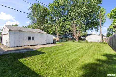 Exterior - 3219 Butler St, Springfield, IL 62703 photo 5 of 7
