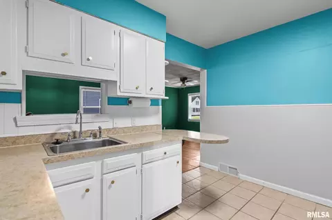 Other - 3219 Butler St, Springfield, IL 62703 photo 2 of 9