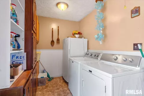 17124 Engle St, Athens, IL 62613 photo 23