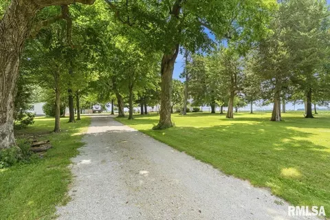 17124 Engle St, Athens, IL 62613 photo 4
