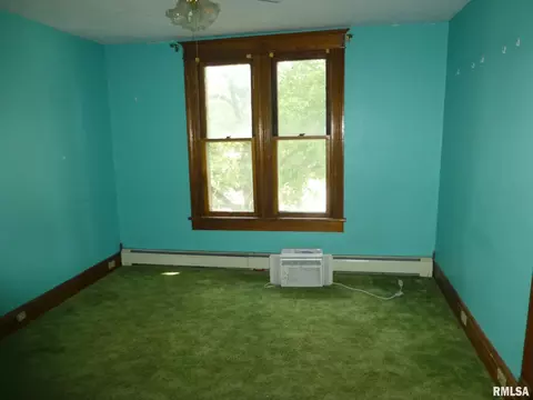 Bedroom - 121 E Fortune St, Virden, IL 62690 photo 7 of 8