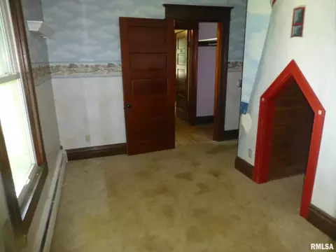 Bedroom - 121 E Fortune St, Virden, IL 62690 photo 5 of 8