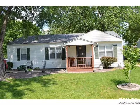 1602 Hardin Ave, Jacksonville, IL 62650