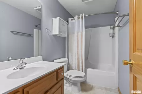 Bath - 3549 Benbrook Dr, Springfield, IL 62711 photo 5 of 5