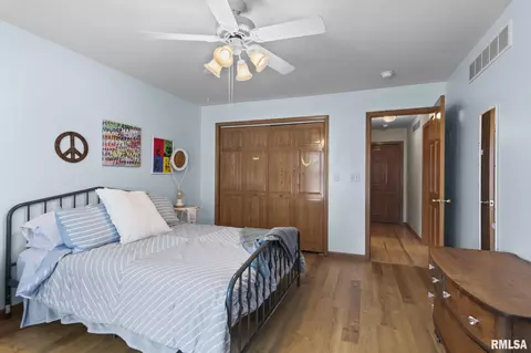 Bedroom - 3549 Benbrook Dr, Springfield, IL 62711 photo 5 of 9