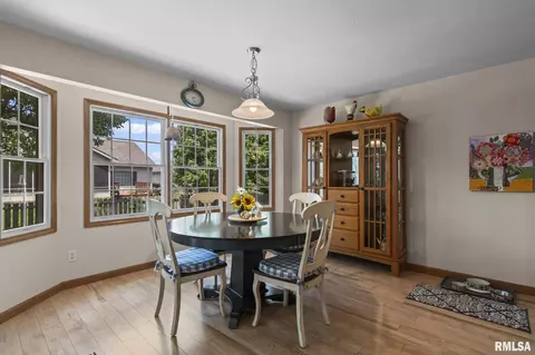 Dining - 3549 Benbrook Dr, Springfield, IL 62711 photo 5 of 5
