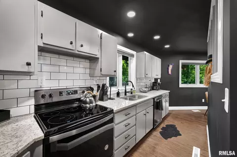Kitchen - 110 Edgar St, Lincoln, IL 62656 photo 1 of 3