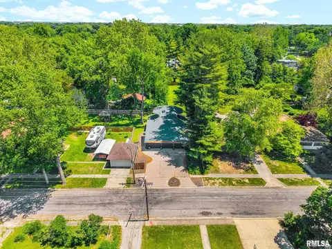 View/Area - 110 Edgar St, Lincoln, IL 62656 photo 1 of 5