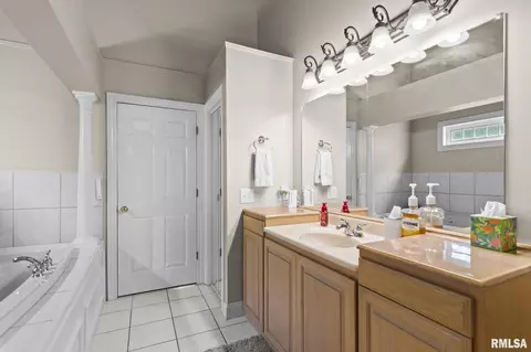 Bath - 2450 Old Beardstown Rd, Springfield, IL 62702 photo 1 of 3