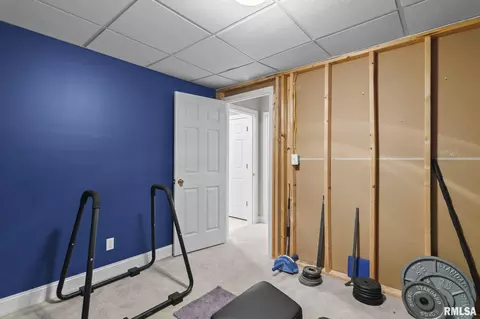 Bedroom - 2450 Old Beardstown Rd, Springfield, IL 62702 photo 10 of 10