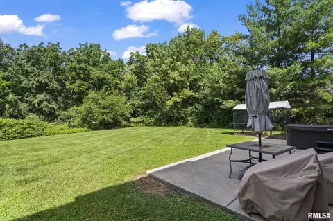 Exterior - 2450 Old Beardstown Rd, Springfield, IL 62702 photo 6 of 6