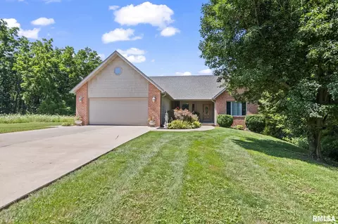 Exterior - 2450 Old Beardstown Rd, Springfield, IL 62702 photo 2 of 6