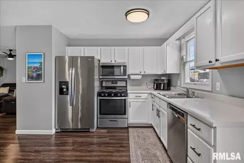 3824 Viking Blvd, Springfield, IL 62712 photo 11