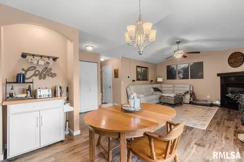 Other - 2919 Meadowbrook Rd, Springfield, IL 62711 photo 5 of 11