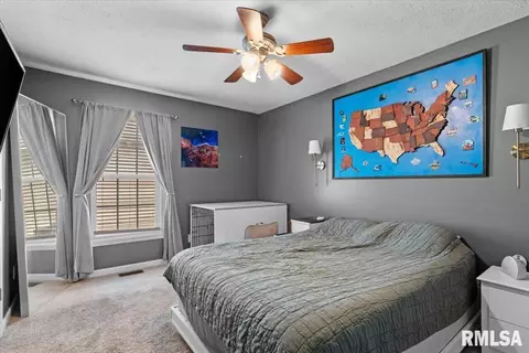 Bedroom - 2919 Meadowbrook Rd, Springfield, IL 62711 photo 1 of 3
