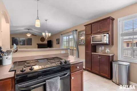 Other - 2919 Meadowbrook Rd, Springfield, IL 62711 photo 7 of 11