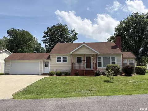 7 N Crescent Dr, Jacksonville, IL 62650