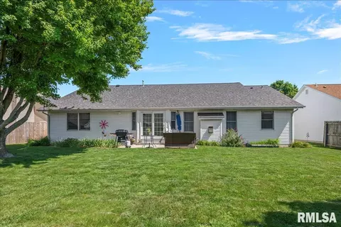 Exterior - 3904 Huxley Dr, Springfield, IL 62711 photo 5 of 6