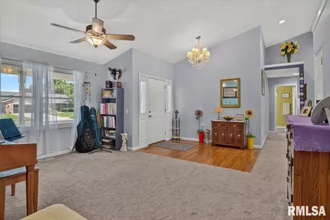 Entry Way - 3904 Huxley Dr, Springfield, IL 62711 photo 4 of 5