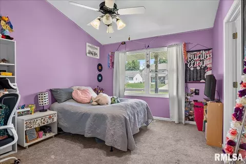 Bedroom - 3904 Huxley Dr, Springfield, IL 62711 photo 4 of 5