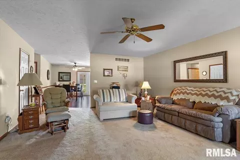 Entry Way - 6416 Hayley Ct, Springfield, IL 62712 photo 1 of 1