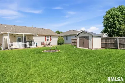 Exterior - 6416 Hayley Ct, Springfield, IL 62712 photo 6 of 7