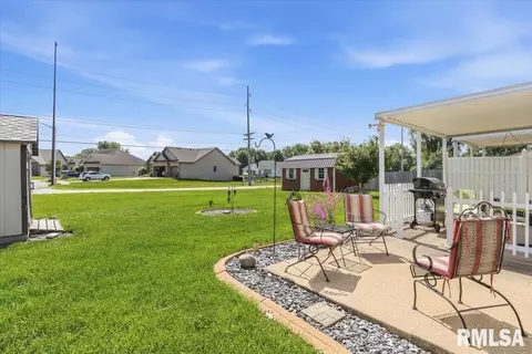 Exterior - 6416 Hayley Ct, Springfield, IL 62712 photo 4 of 7