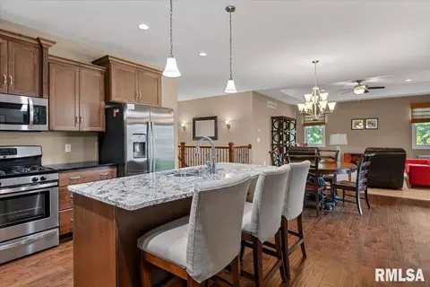 Kitchen - 3957 Waterstone Way, Springfield, IL 62711 photo 3 of 5