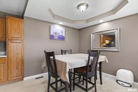 Dining - 3824 Carney Blvd, Springfield, IL 62712 photo 3 of 4