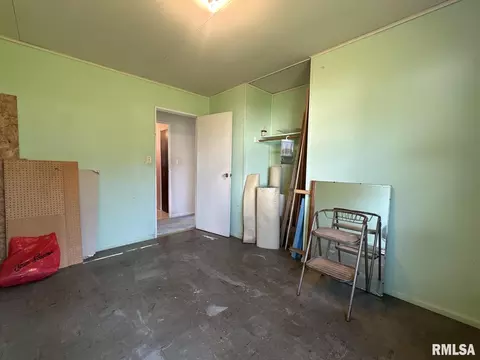 Bedroom - 1904 Black Ave, Springfield, IL 62702 photo 3 of 4