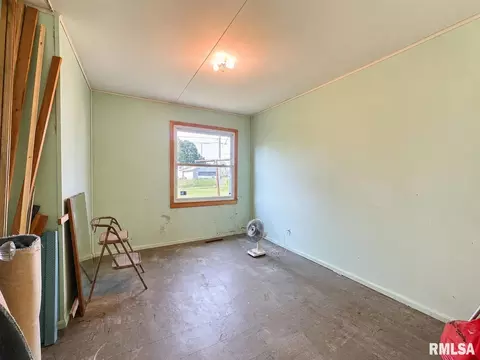 Bedroom - 1904 Black Ave, Springfield, IL 62702 photo 4 of 4