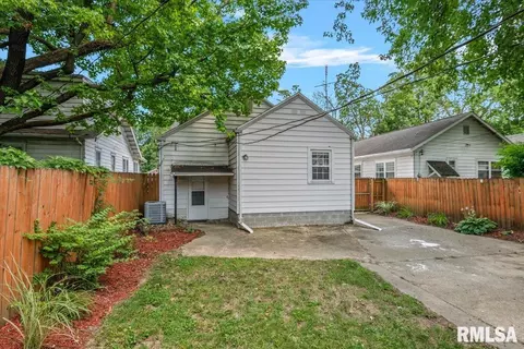 Exterior - 517 S Feldkamp Ave, Springfield, IL 62704 photo 5 of 6