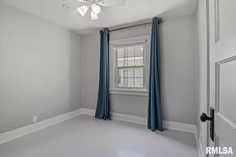 Bedroom - 517 S Feldkamp Ave, Springfield, IL 62704 photo 4 of 5