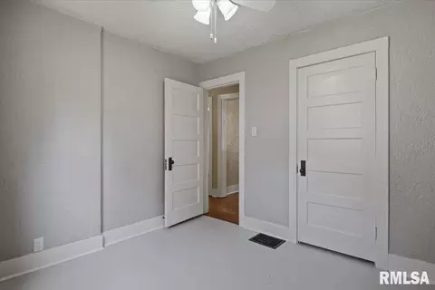 Bedroom - 517 S Feldkamp Ave, Springfield, IL 62704 photo 5 of 5