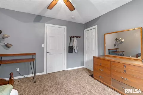 Bedroom - 450 W Chenery St, Springfield, IL 62704 photo 2 of 8