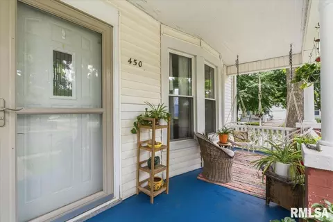 Exterior - 450 W Chenery St, Springfield, IL 62704 photo 3 of 4