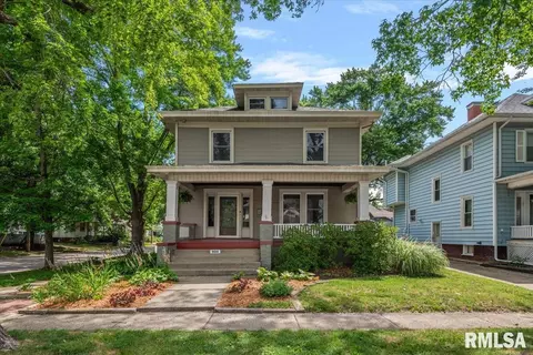 Exterior - 900 S State St, Springfield, IL 62704 photo 1 of 10