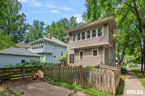 Exterior - 900 S State St, Springfield, IL 62704 photo 7 of 10