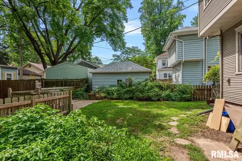 Exterior - 900 S State St, Springfield, IL 62704 photo 9 of 10