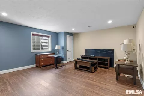 Other - 4810 Chestnut Dr, Springfield, IL 62711 photo 10 of 16
